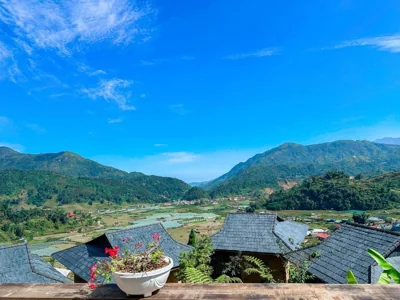 Bungalow — Black Ship Sapa