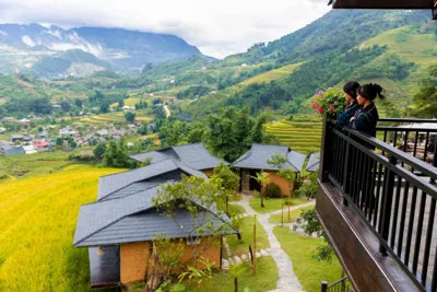 Chambre familiale avec vue sur la montagne — Black Ship Sapa